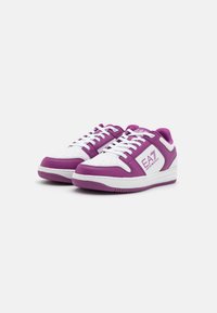 EA7 Emporio Armani SLASHER UNISEX - Sportcipő - hollyhock/white