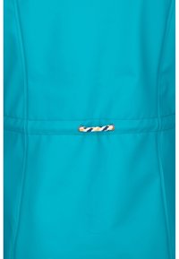 Turkusowa kurtka o gładkiej fakturze, z dopasowanym krojem w talii oraz dekoracyjnym, wielokolorowym sznurowaniu z przodu.