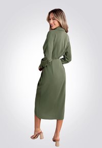 Cupshe COLLARED FRONT BUTTON - Košilové šaty - army green