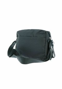Borsa a tracolla rettangolare in tessuto verde scuro. Caratterizzata da una chiusura con zip, tracolla regolabile e una tasca frontale. Texture liscia con un motivo sottile.