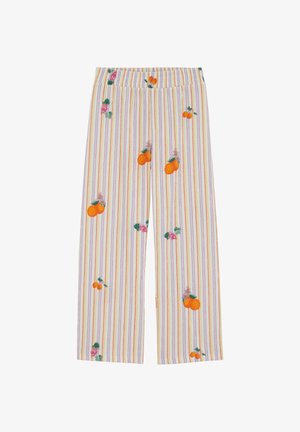 Bijele hlače na pruge s okomitim narančastim, ružičastim i ljubičastim linijama, ukrašene izvezenim narančastim voćem i malim grumenima ružičastih cvjetova.
