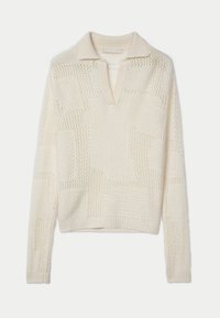 Gestrickter Pullover in Off-White mit Polokragen. Verfügt über offene, strukturierte Muster und eine lockere Passform mit gerippten Bündchen und Saum.