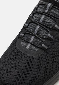 Skechers Sport SUMMITS - Sneaker low - black
