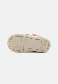 Thumbnail Image 5