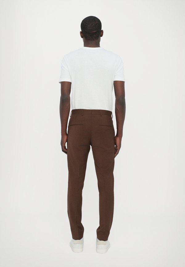 JUSTIN - Suit - walnut2