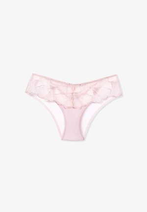 Tanga de encaje rosa claro con patrón floral en la cinturilla y un cuerpo de tela suave. Detalles transparentes y acabado elástico.