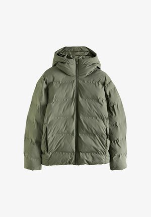 Giacca a vento in verde oliva, con cappuccio, zip frontale completa e texture trapuntata con dettagli di cuciture orizzontali.