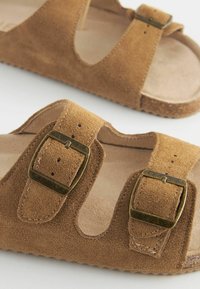 Next BUCKLE REGULAR FIT - Muiltjes - tan brown suede
