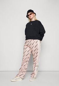 adidas Originals Camisola - black