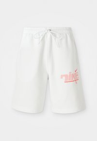 Hvide bomulds shorts med elastisk talje og snoretræk. Har pink trykt logo og tekst på venstre side. Ingen lommer synlige.