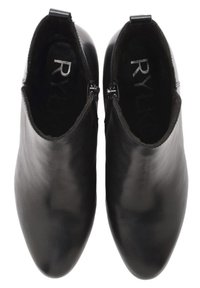 RYŁKO Ankle boot
