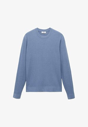 Světle modrý žebrovaný svetr s dlouhými rukávy, kulatým výstřihem a texturovanou tkaninou. Má plochý lem na spodním okraji a na rukávech.