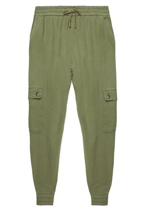 Pantalon cargo jogger vert olive avec taille élastiquée, cordon de serrage, poches latérales à rabat avec boutons, poches inclinées pour les mains et bas de jambes resserrés.