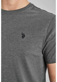U.S. Polo Assn. ARJUN - Jednoduché tričko - medium grey melange