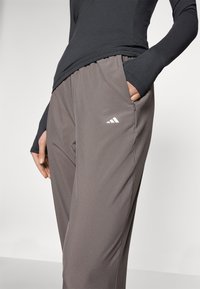 adidas Performance TRAINING PANT - Træningsbukser - charcoal