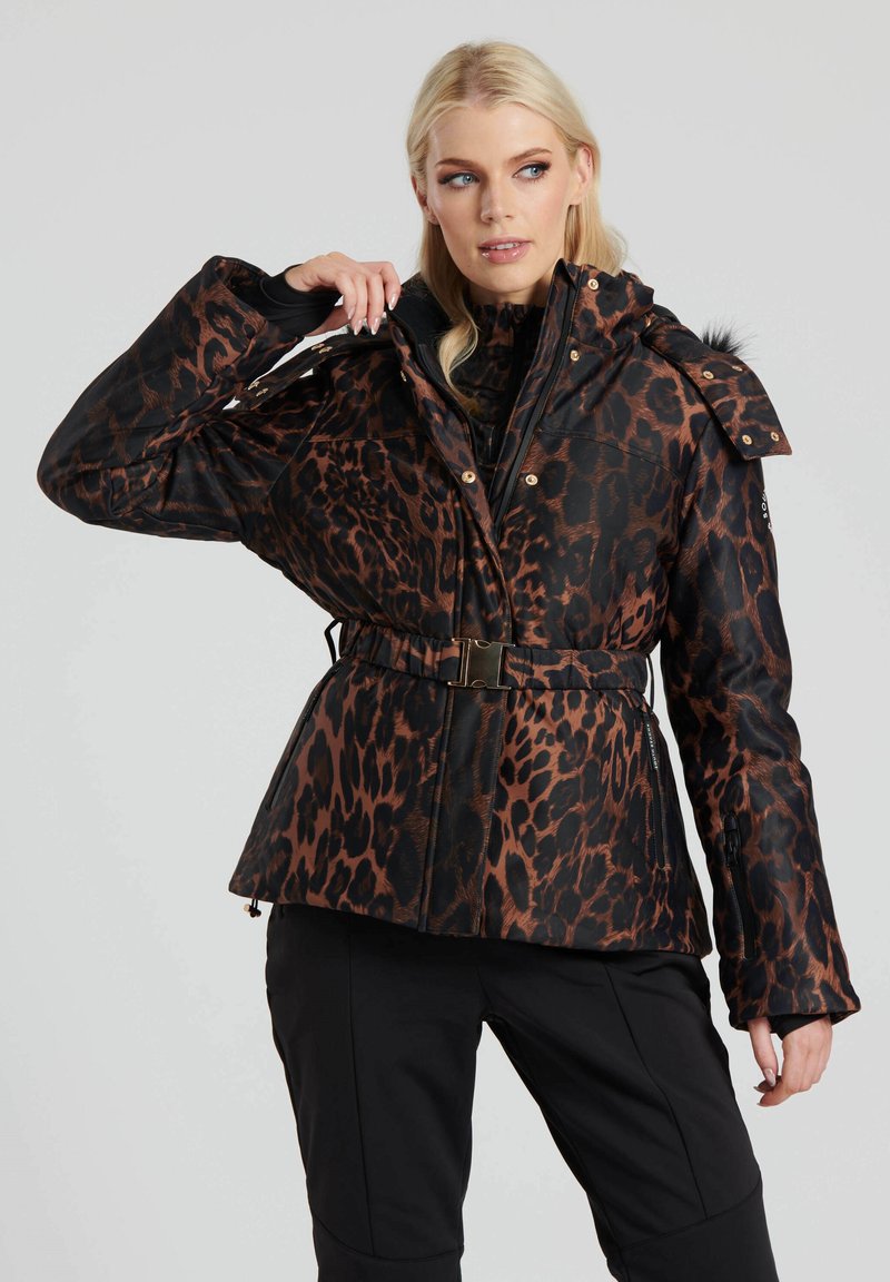 Leopardenmuster-Jacke in Braun und Schwarz, mit elastischem Taillenbund, fellbesetzter Kapuze, metallischen Details und mit Reißverschluss versehenen Seitentaschen.