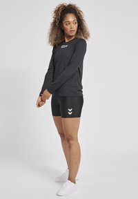 Hummel TOLA  - Träningsshorts - black