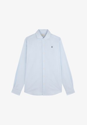 Světle modrá košile s dlouhým rukávem vyrobená z tkané látky. Má klasický límec, přední knoflíky a malé černé logo lebky na hrudi.