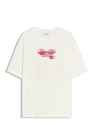 Bílé bavlněné tričko s pohodlným střihem. Na přední straně červený nápis: "Vždy hledám nový smysl" s grafickými akcenty. Krátké rukávy.