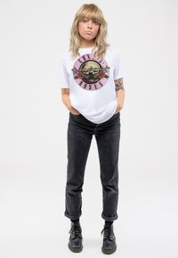 Paradiso Clothing GUNS N' ROSES CLASSIC LOGO BOYFRIEND FIT - Print T-shirt - white