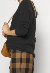 Repeat Trui - black