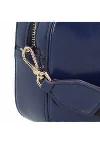 Coccinelle TEBE - Borsa a tracolla - royal blue