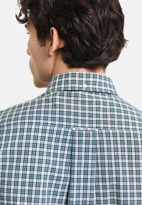 GANT REGULAR FIT SMALL CHECKED  - Camisa - blauw donkerblauw