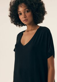 Henderson NOVES czarny