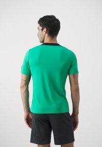 Nike Performance STRIKE TOP - Camiseta deportiva - stadium green/black/white