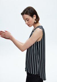 adL STRIPED - Blůza - striped black