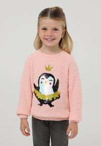 Maglione rosa lavorato a maglia con polsini a coste, caratterizzato da una grafica di un pinguino in paillettes che indossa una corona e un tutù. Morbido al tatto, vestibilità ampia.