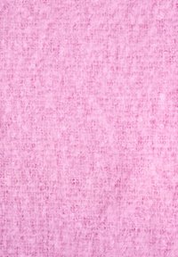 Zacht roze donzig stof met een dichte, wollen textuur, met fijne vezels en een subtiel geweven patroon overal.