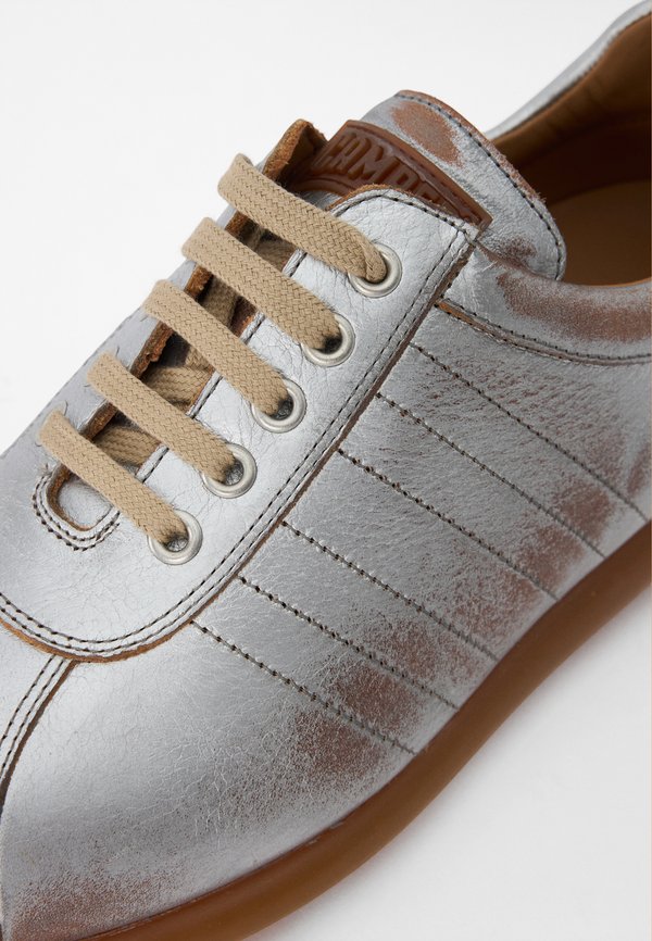 PELOTAS ARIEL - Trainers - grau braun2