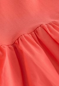 Next PUFF SLEEVE - REGULAR FIT - Džersejové šaty - coral pink