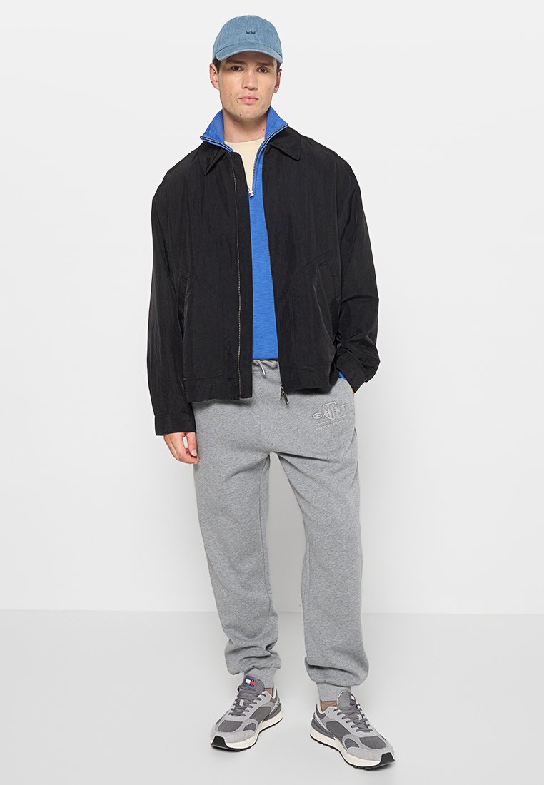 Leichte Jacke