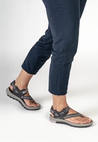 Keen TERRADORA II TOE POST - T-bar sandals - dark grey/dawn pink