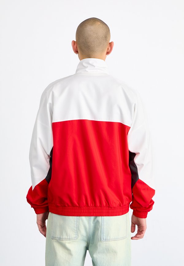 WARM UP - Training jacket - better scarlet2