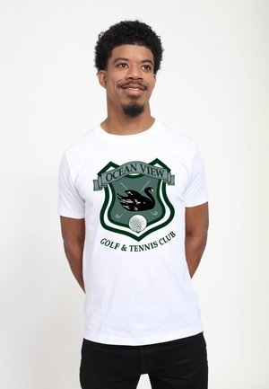 CURB YOUR ENTHUSIASM OCEAN VIEW - Camiseta estampada - white