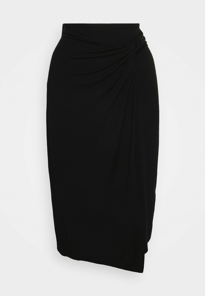 Jupe midi noire taille haute avec un détail de nœud sur le côté et un drapé doux sur un fond uni.