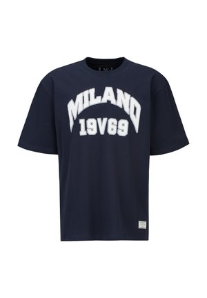 Marineblaue kurzärmelige T-Shirt mit weißem "MILANO"-Schriftzug und der Nummer "19V69" auf der Vorderseite, Rundhalsausschnitt.