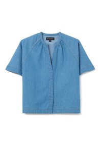 Camicia a maniche corte in chambray azzurro chiaro con scollo rotondo, chiusura a bottoni frontale e dettagli arricciati alle spalle. Tessuto liscio.