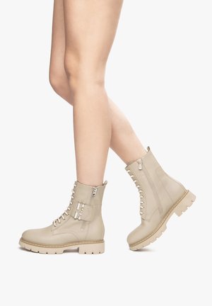 Enkellaarsjes met plateauzool - avena