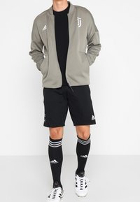 adidas Performance Klubbkläder - sand