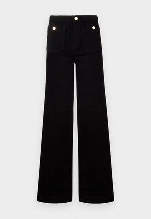 Mustat leveälahkeiset farkut, jotka on valmistettu denimestä, korkea vyötärö, kaksi etutaskua ja kultasävyiset yksityiskohdat. Sileä pinta, leveä lahkeiden muotoilu.