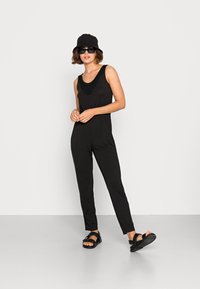 JDY JDYDODO HALTER LONG - Macacão - black