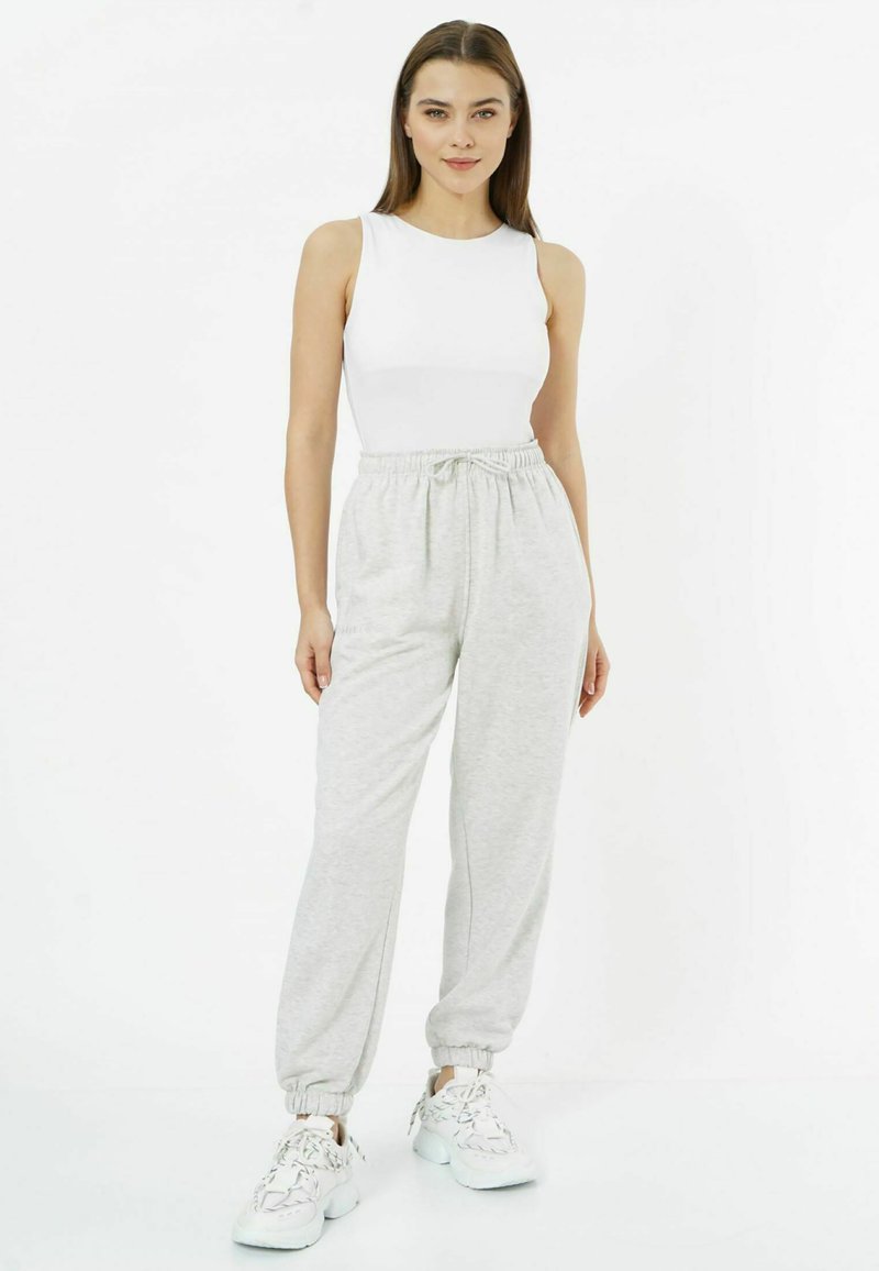 EOSELIO PASTEL - Jogginghose - coconut milk