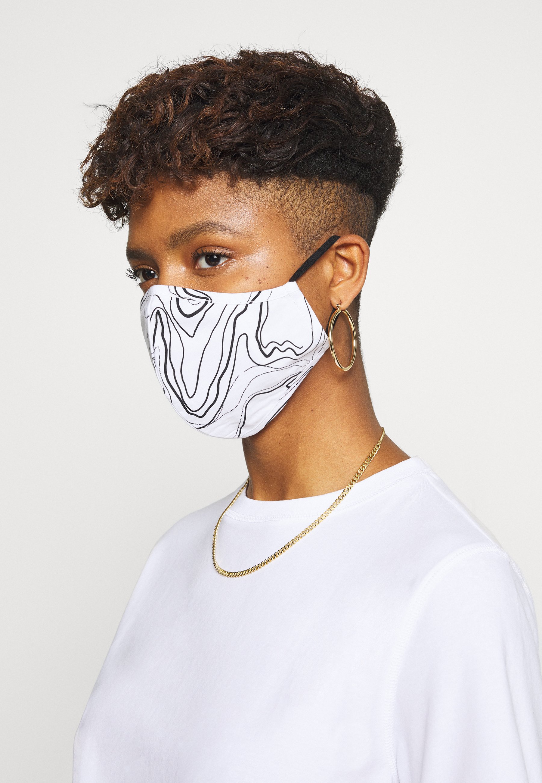 Déstockage \u003e mondkapje off white -