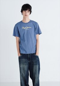Pepe Jeans EGGO - Marškinėliai su spaudiniu - sea blue
