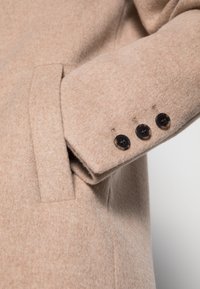 Selected Femme SLFNEW SASJA  COAT - Kratki kaputi - beige