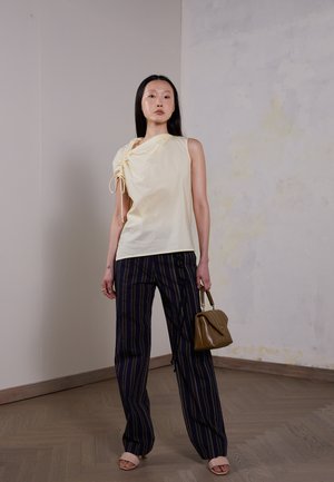 RELAXED PANT - Calças - navy/burgundy